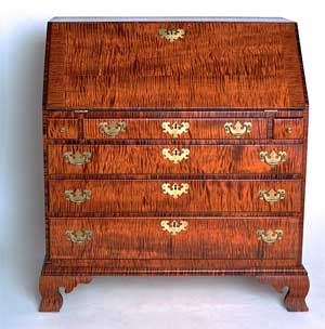 n347TWChippendaleDesk