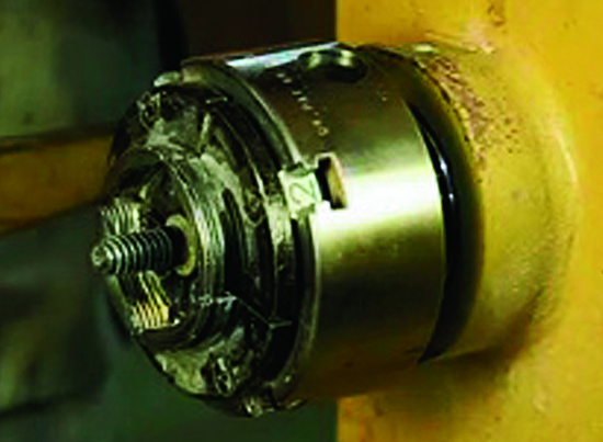 A screw in a Oneway chuck (left) turns it into a heavy-duty screw chuck for roughing bowls.